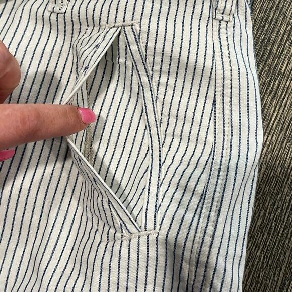 American Eagle Hi-Rise Tie Waist Shorts High Rise Striped Black White Size 6 - Picture 2 of 7